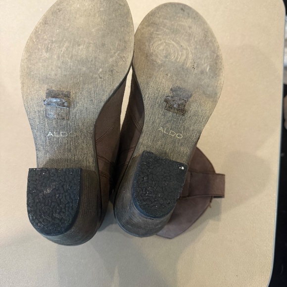 Ankle length distressed brown cowboy boot - Picture 3 of 3